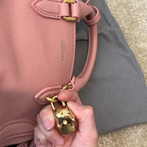 Alexander McQueen Mini Padlock Satchel Pink - Picture 12 of 12